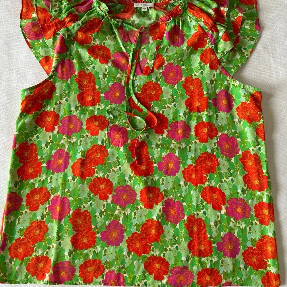 Pleione Size Lg White Orange hibiscus Floral Ruffle Flutter Sleeve V Neck Top - Picture 3 of 11